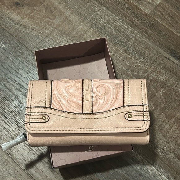 BOC Embossed Saddle pink Leather Tri-Fold Large Wallet MAKE OFFER - Picture 7 of 7